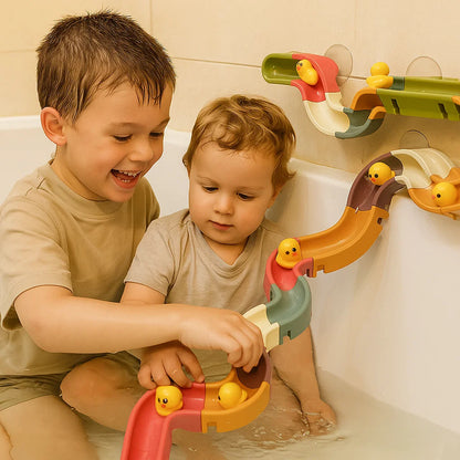 Vesiliukumäki kylpylelu pikkulapsille | DIY - rata imukupeilla ja rullaavilla päillä hauskoihin leikkeihin kylvyssä