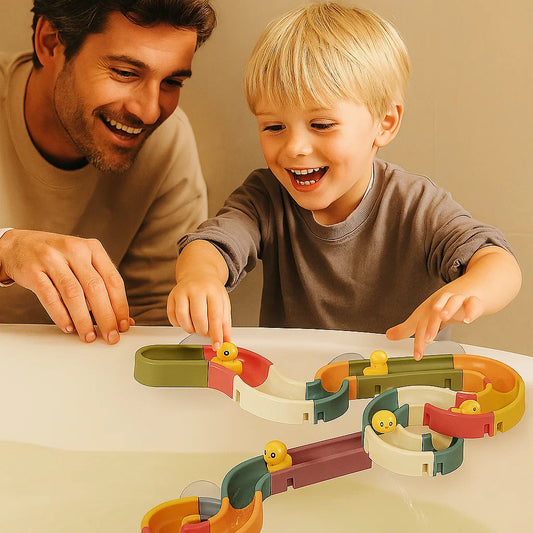 Vesiliukumäki kylpylelu pikkulapsille | DIY - rata imukupeilla ja rullaavilla päillä hauskoihin leikkeihin kylvyssä